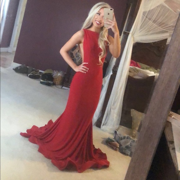 Meet your Posher, Becca - Picture 7 of 7